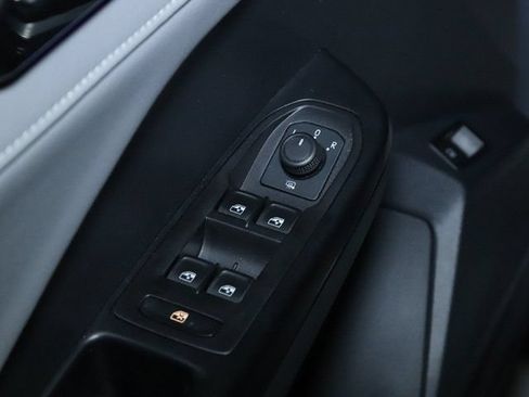 Certified 2023 Volkswagen Taos SEL AWD/4WD image 17