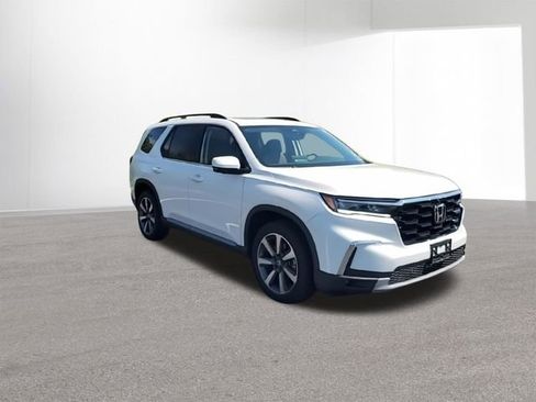 Used 2024 Honda Pilot Elite image 2