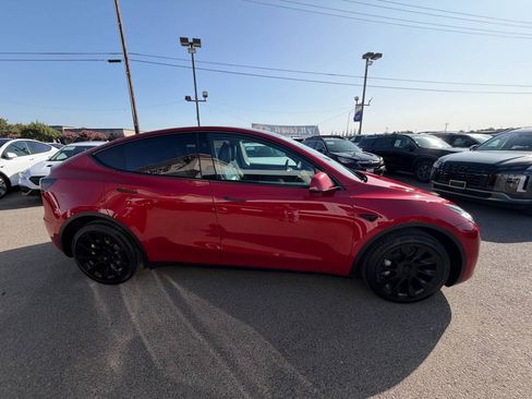 Used 2023 Tesla Model Y Long Range AWD/4WD image 5
