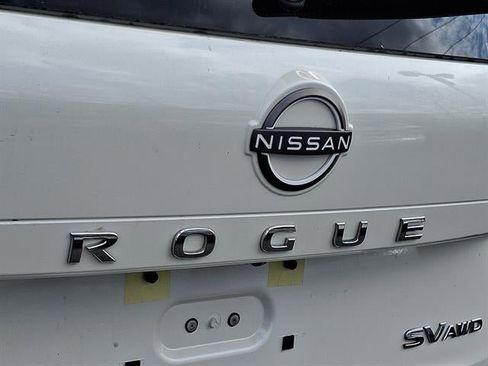 Certified 2023 Nissan Rogue SV image 31