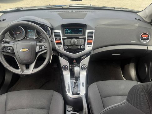Used 2016 Chevrolet Cruze LT image 22