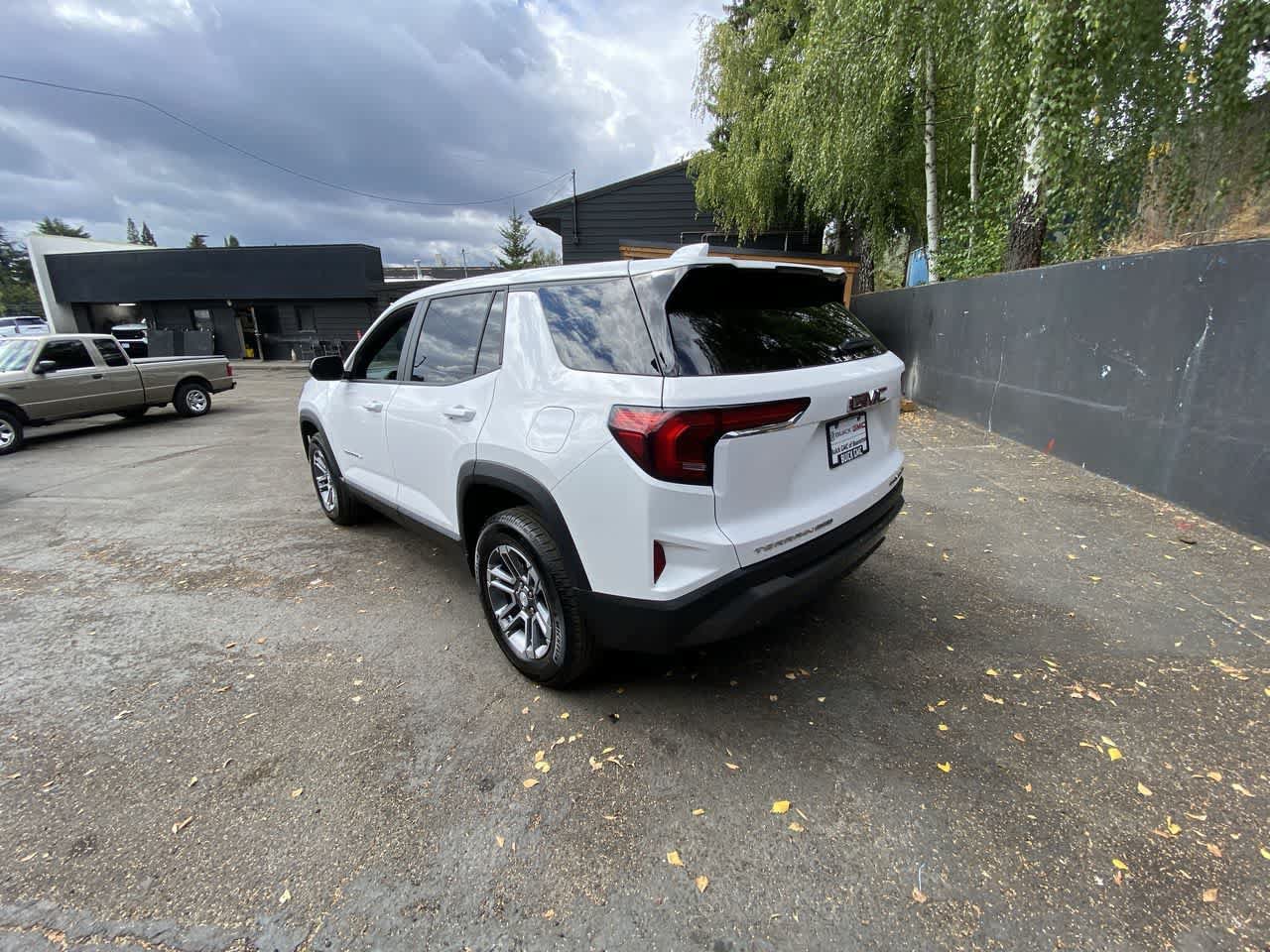Used 2026 GMC Terrain Elevation AWD/4WD image 4