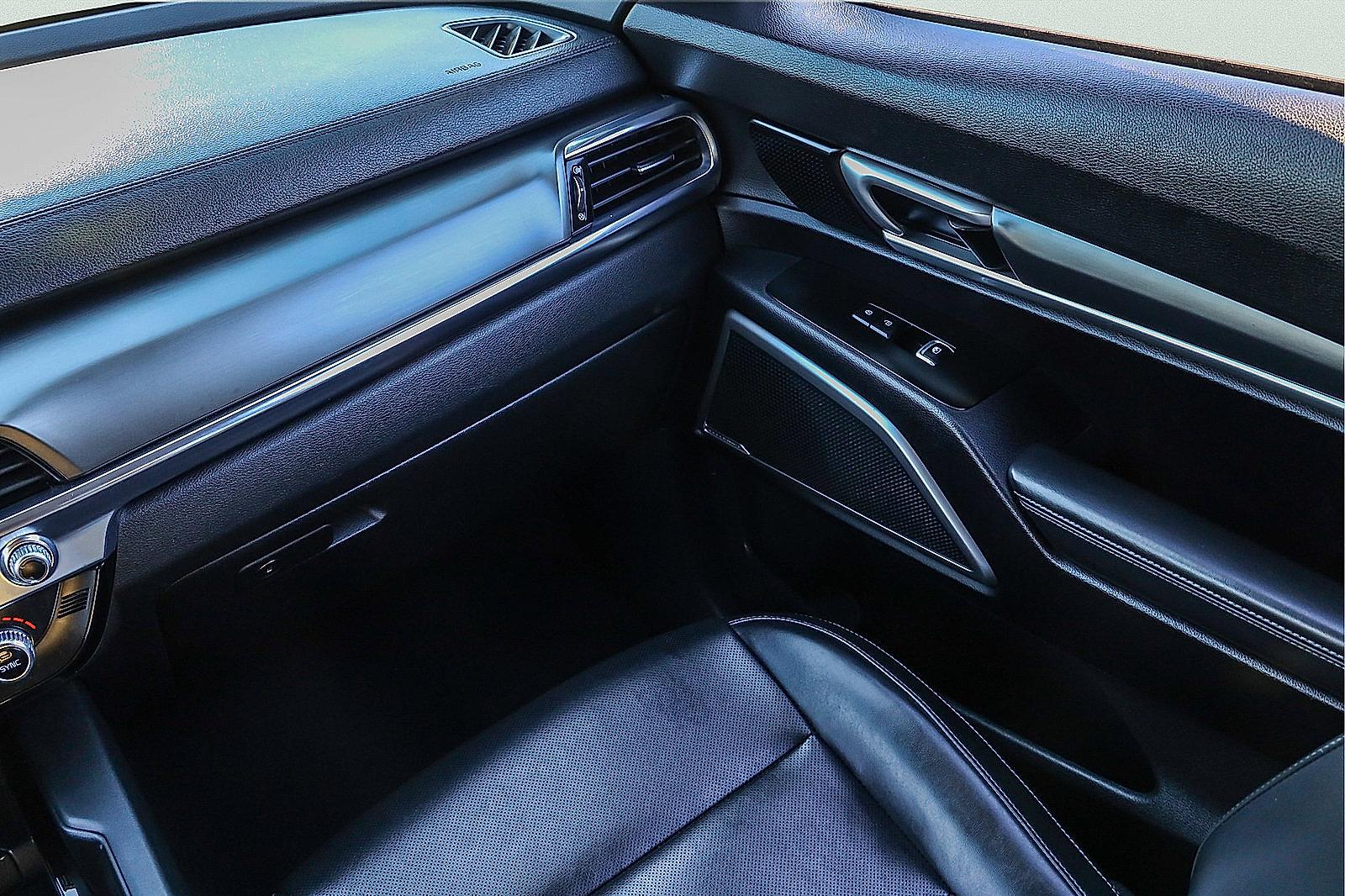 Certified 2022 Kia Telluride LX FWD image 18
