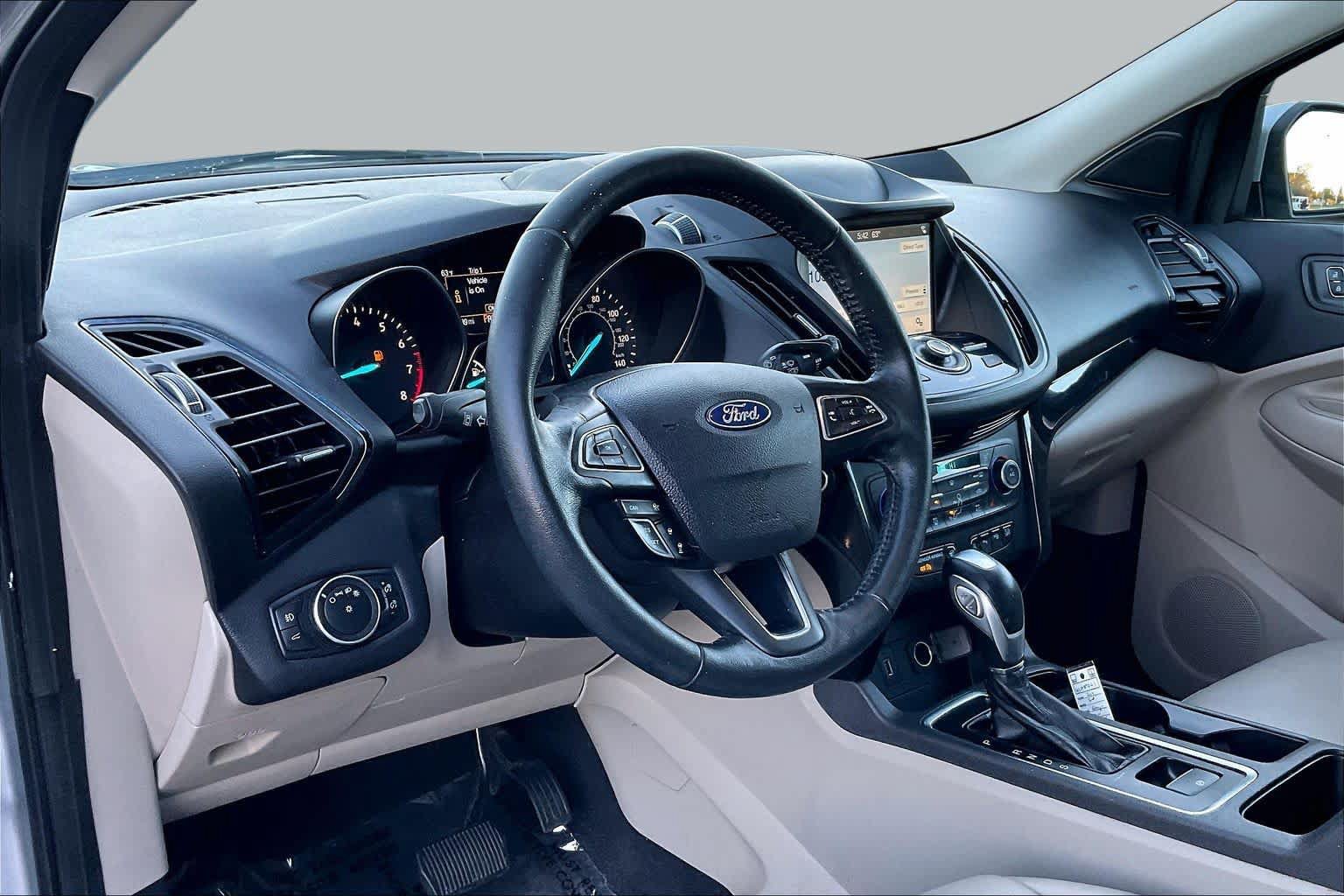 Used 2019 Ford Escape Titanium AWD/4WD image 17