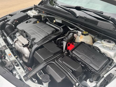Used 2021 Chevrolet Malibu LS FWD image 29