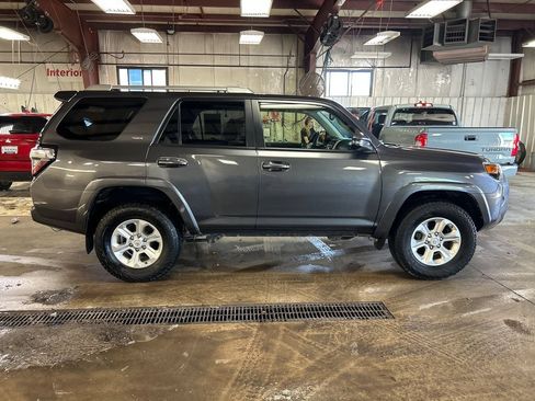 Used 2018 Toyota 4Runner SR5 Premium AWD/4WD image 6