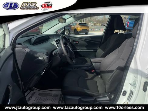 Used 2019 Toyota Prius L Eco FWD image 10