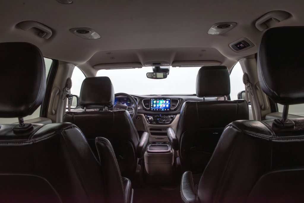 Used 2024 Chrysler Pacifica Limited FWD image 34