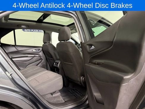 Used 2018 Chevrolet Equinox LT image 19