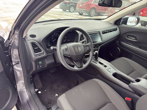 Used 2022 Honda HR-V EX image 9