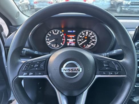 Used 2020 Nissan Sentra S image 6