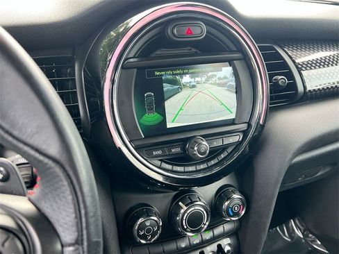 Used 2019 MINI Cooper S w/ Signature Upholstery Package image 16