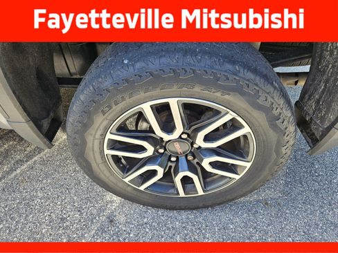 Used 2021 GMC Sierra 1500 AT4 w/ AT4 Premium Package AWD/4WD image 8