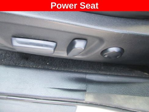Used 2015 Toyota Highlander XLE AWD/4WD image 27
