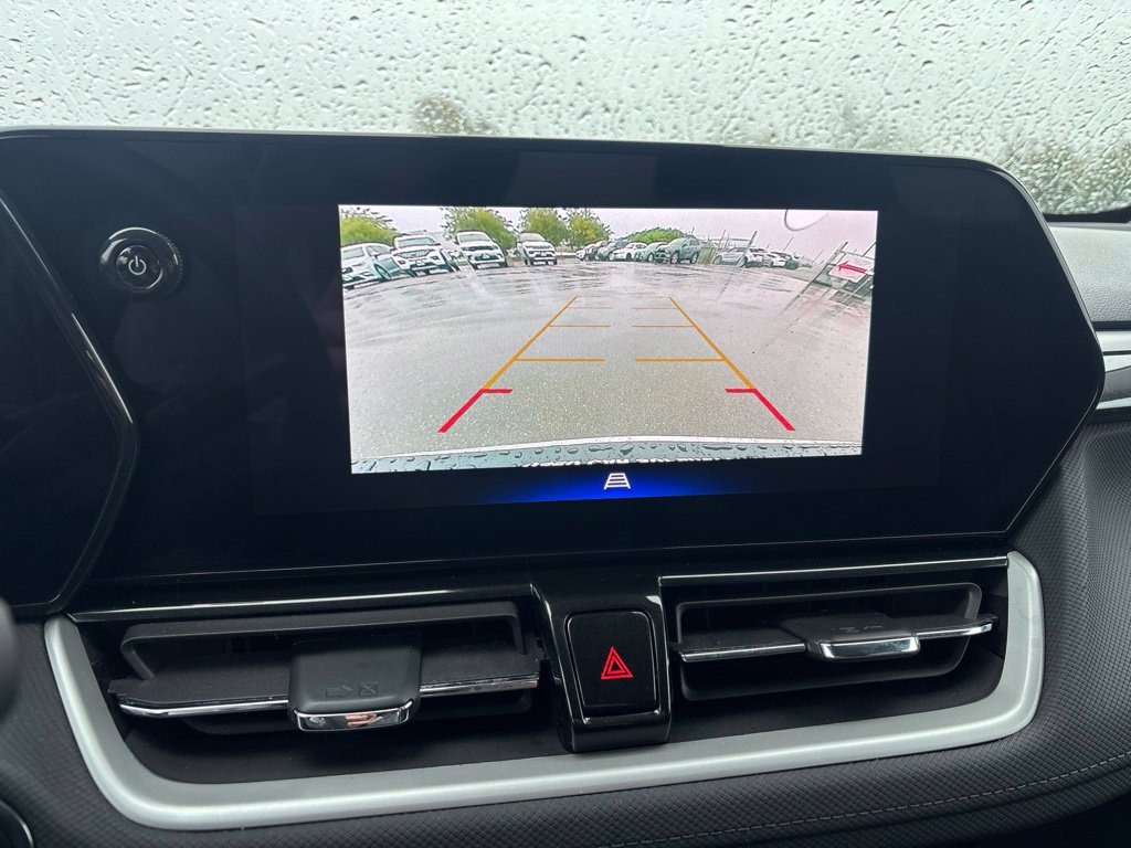 Used 2025 Chevrolet TrailBlazer LT AWD/4WD image 17