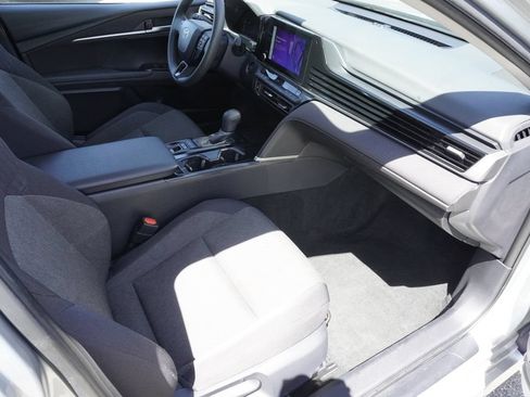 Used 2025 Toyota Camry LE FWD image 22