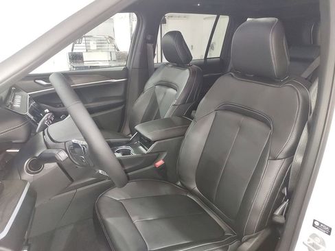 New 2026 Jeep Grand Cherokee Limited w/ Limited Altitude Package image 17