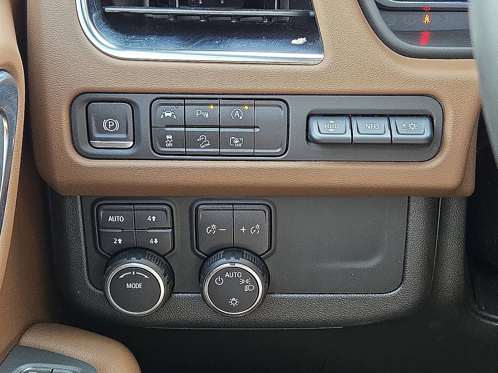 Used 2023 Chevrolet Suburban High Country AWD/4WD image 27