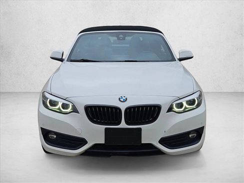 Used 2020 BMW 230i xDrive Convertible image 2