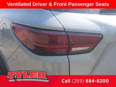 Used 2023 Chevrolet Blazer RS w/ Driver Confidence II Package AWD/4WD image 13