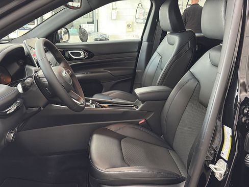 New 2026 Jeep Compass Latitude AWD/4WD image 6