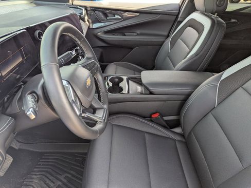 Used 2025 Chevrolet Blazer EV LT image 23