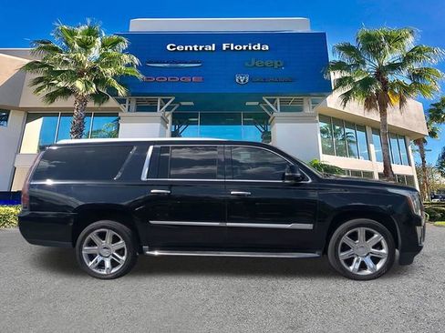 Used 2020 Cadillac Escalade ESV Luxury image 4