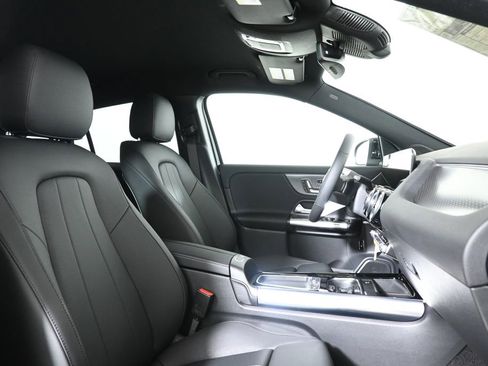 New 2025 Mercedes-Benz GLA 250 4MATIC image 22