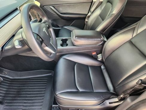 Used 2021 Tesla Model Y Long Range AWD/4WD image 14