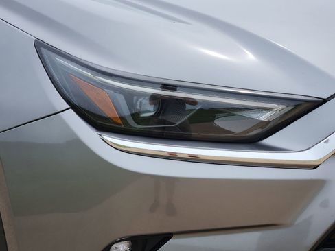 Used 2025 Toyota Grand Highlander AWD image 11