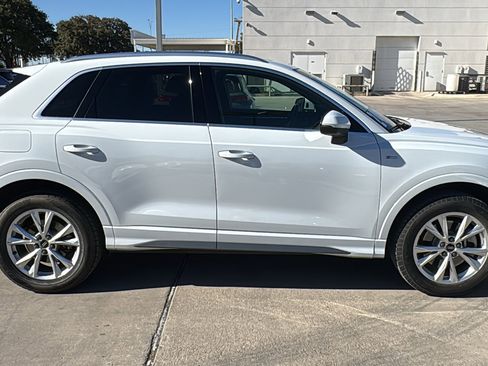 Used 2022 Audi Q3 2.0T Premium Plus image 8