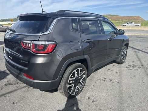 Used 2019 Jeep Compass Limited w/ Advanced Safety Group AWD/4WD image 4