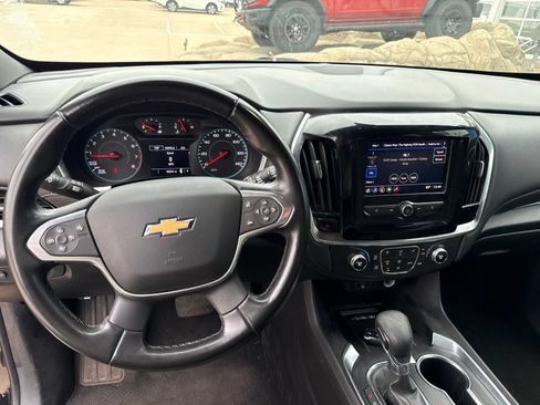 Used 2023 Chevrolet Traverse LT FWD image 20