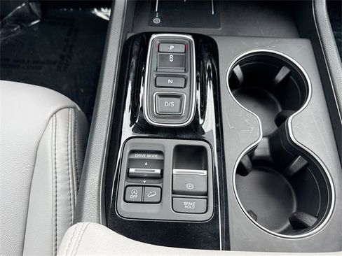 Certified 2025 Honda Pilot EX-L image 31