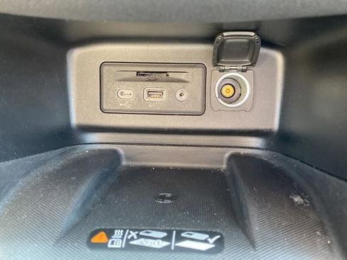 Used 2019 Chevrolet Equinox Premier AWD/4WD image 29