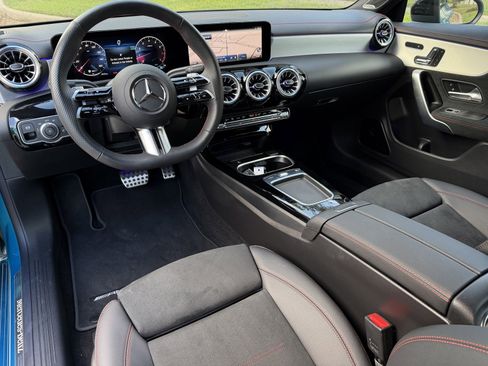 Certified 2025 Mercedes-Benz CLA 250 4MATIC image 2