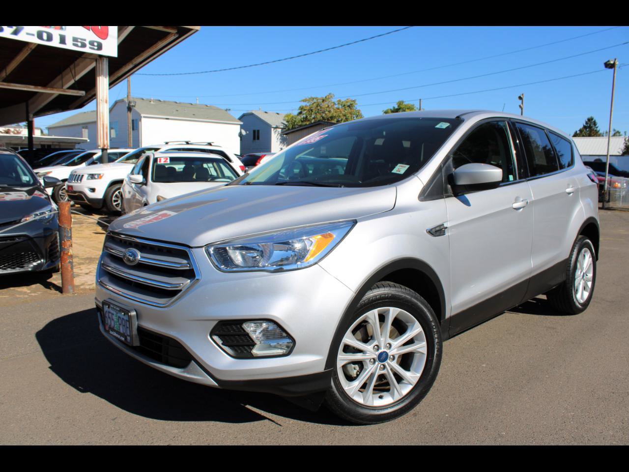 Used 2019 Ford Escape SE FWD image 1