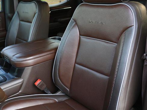 Used 2024 GMC Sierra 1500 Denali w/ Technology Package image 15