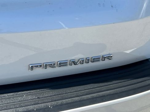 Used 2021 Chevrolet Tahoe Premier AWD/4WD image 21