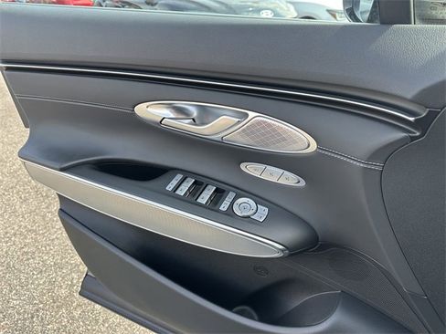 Used 2022 Genesis GV70 2.5T w/ Select Package image 31