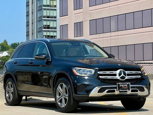 Certified 2022 Mercedes-Benz GLC 300 4MATIC image 1