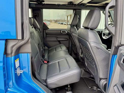 New 2026 Ford Bronco Badlands w/ Sasquatch Package image 18