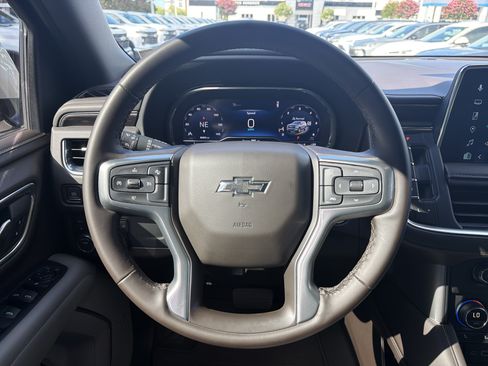 Used 2023 Chevrolet Tahoe Z71 AWD/4WD image 18