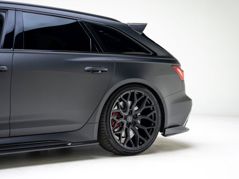 Used 2025 Audi RS 6 performance image 18