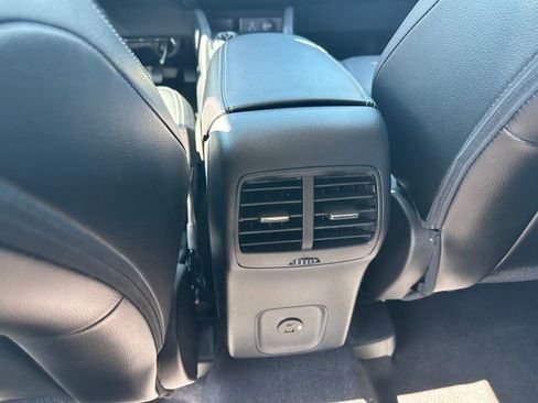 Used 2022 Ford Escape SEL image 16