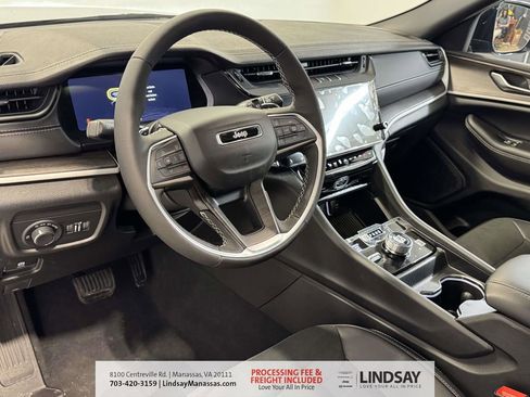 New 2026 Jeep Grand Cherokee Altitude AWD/4WD image 17