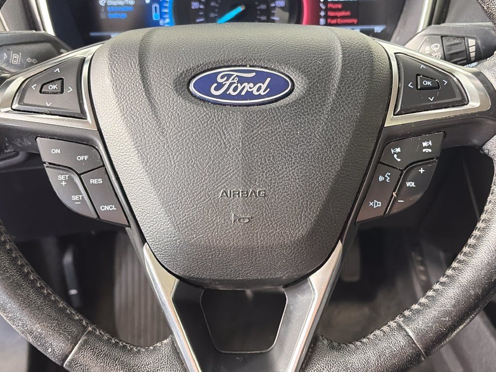 Used 2018 Ford Fusion SE w/ Equipment Group 602A FWD image 16