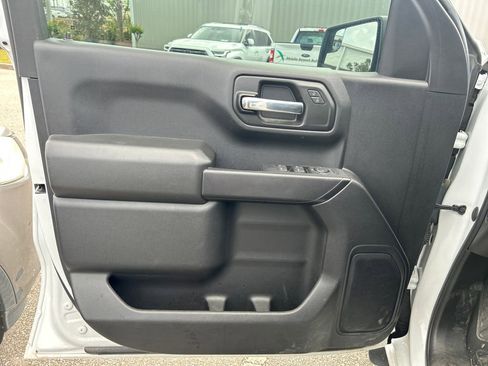Used 2022 Chevrolet Silverado 1500 Custom image 8