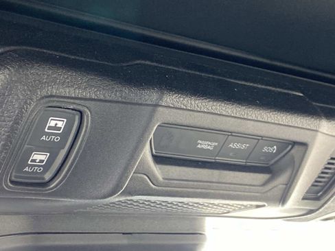 Certified 2025 Jeep Wrangler Unlimited Rubicon image 34