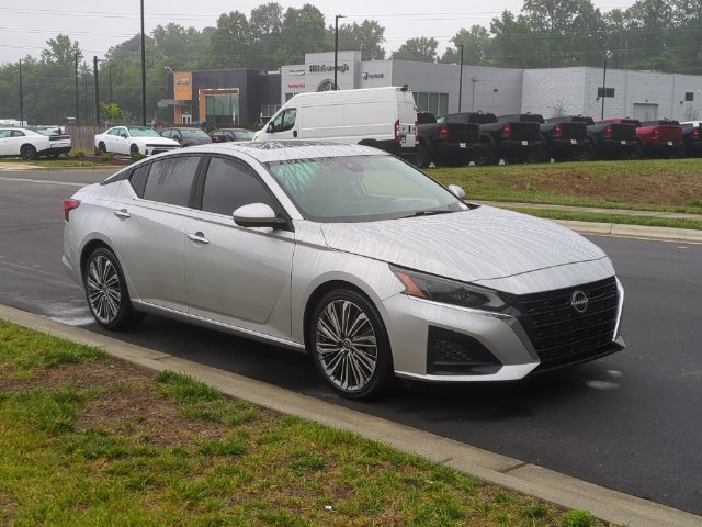 Used 2023 Nissan Altima 2.5 SL FWD image 15